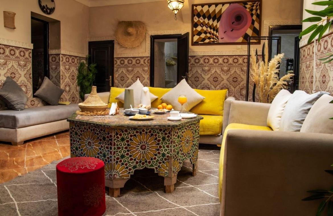 riad msholidays - privatisé jusqu'à 8 personnes - jacuzzi Marraquexe Exterior foto