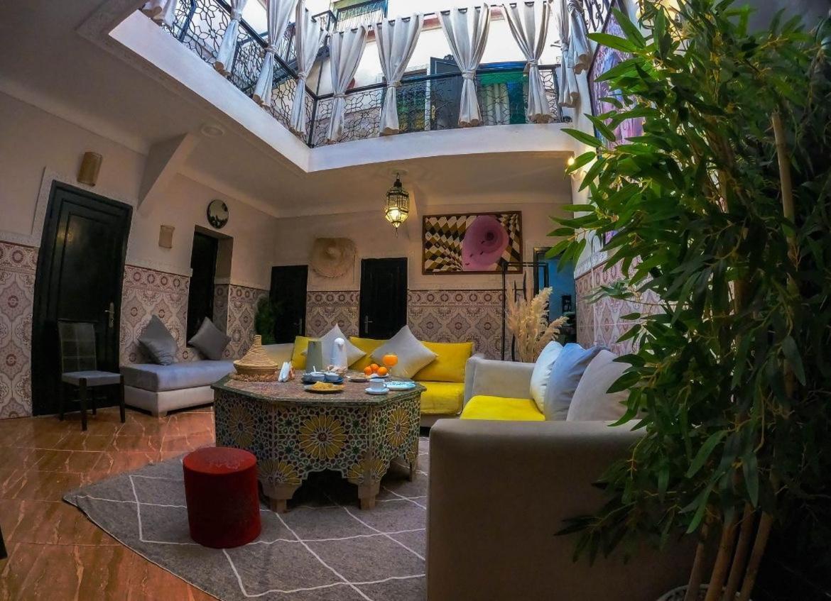 riad msholidays - privatisé jusqu'à 8 personnes - jacuzzi Marraquexe Exterior foto