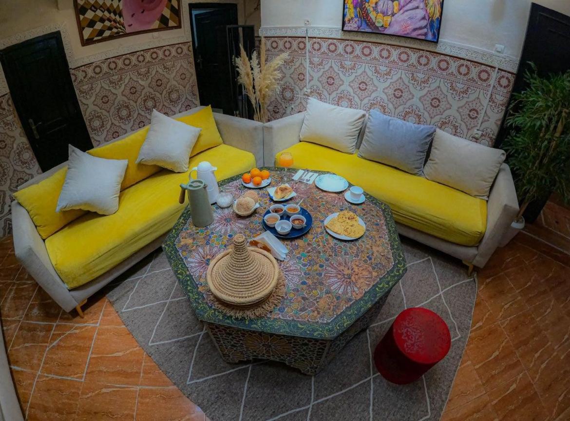 riad msholidays - privatisé jusqu'à 8 personnes - jacuzzi Marraquexe Exterior foto