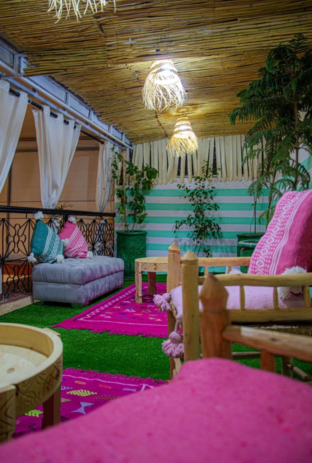 riad msholidays - privatisé jusqu'à 8 personnes - jacuzzi Marraquexe Exterior foto