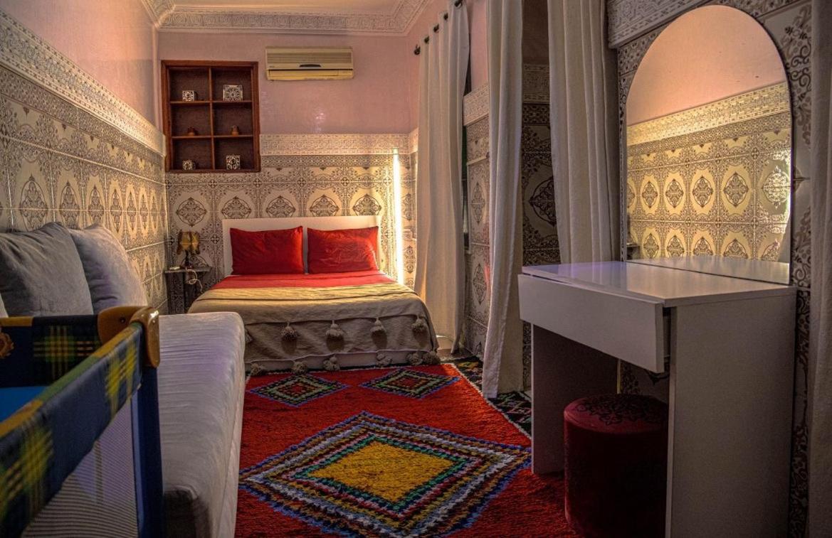 riad msholidays - privatisé jusqu'à 8 personnes - jacuzzi Marraquexe Exterior foto
