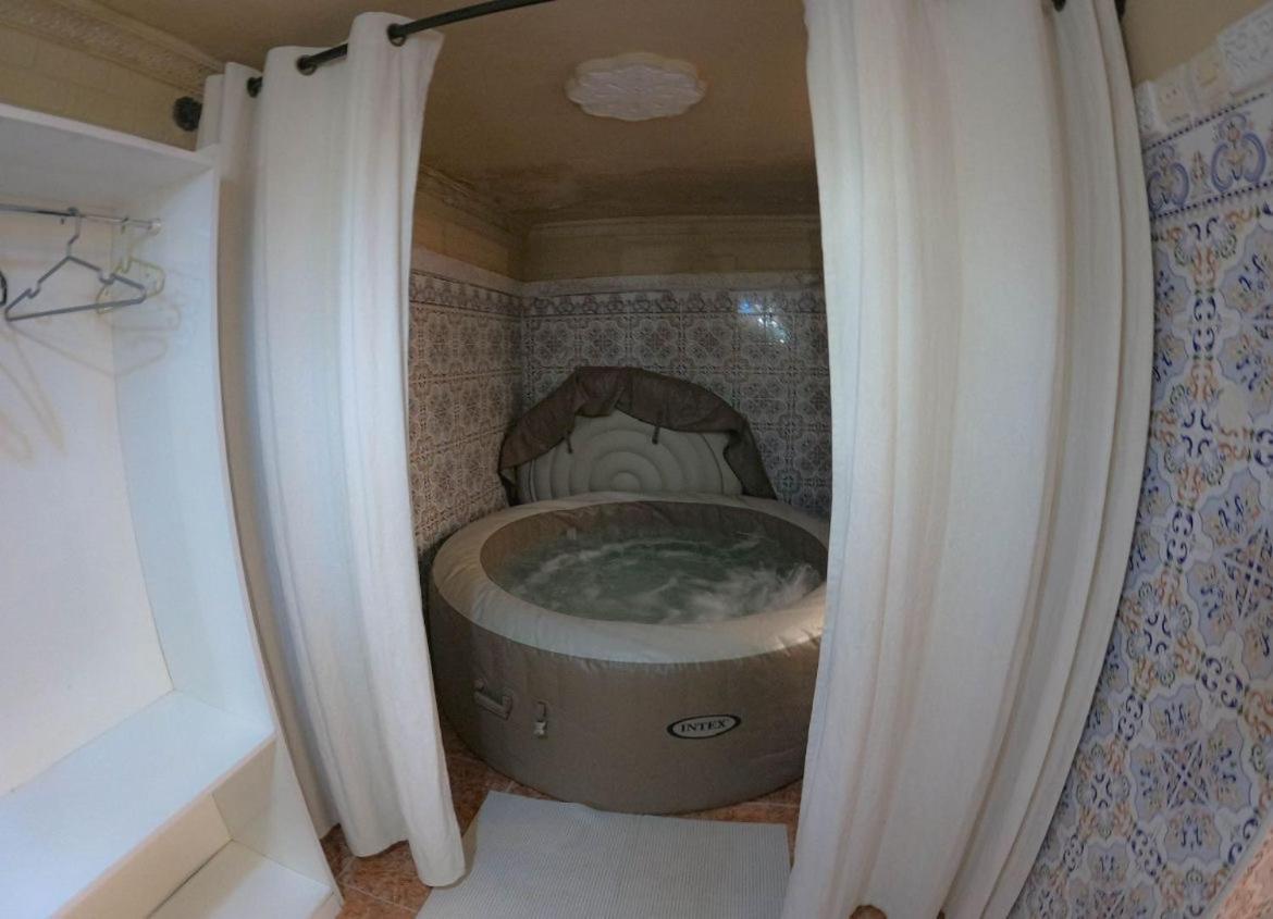 riad msholidays - privatisé jusqu'à 8 personnes - jacuzzi Marraquexe Exterior foto